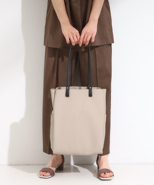 SHOO・LA・RUE（シューラルー）の「【A4】縦型収納トート（トートバッグ・レディース・ブラック/ベージュ系その他7/ブルーグリーン・00）」の3枚目の写真