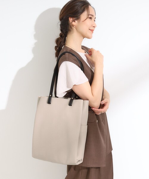 SHOO・LA・RUE（シューラルー）の「【A4】縦型収納トート（トートバッグ・レディース・ブラック/ベージュ系その他7/ブルーグリーン・00）」の8枚目の写真