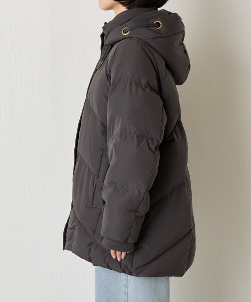 Jena espace merveilleux(ジェナ エスパスメルヴェイユ)の「【ロング/ショート2種類着回せる】ハトメフードダウン(ダウンジャケット/コート・レディース・アイボリー/チャコールグレー・FREE)」の19枚目の写真
