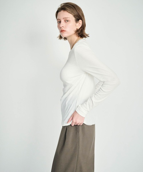 N.O.R.C（ノーク）の「コットンシアーロングスリーブトップス（Tシャツ/カットソー・レディース・オフホワイト/ブラック・フリー）」の11枚目の写真