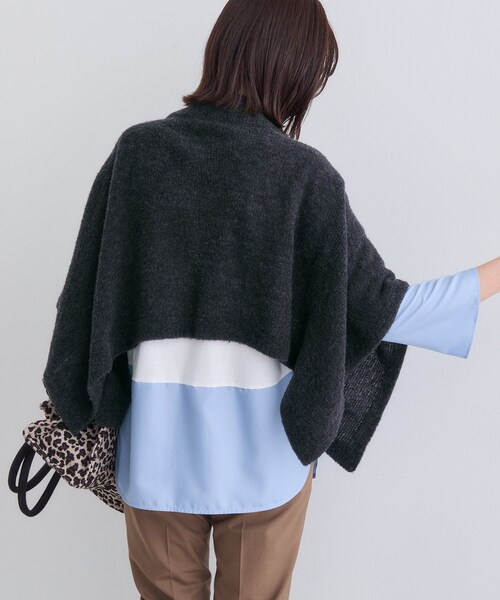 INDIVI（インディヴィ）の「【エアリー素材】ブークレケープポンチョ（ニット/セーター・レディース・ナチュラル/グレー/チャコールグレー・00）」の13枚目の写真