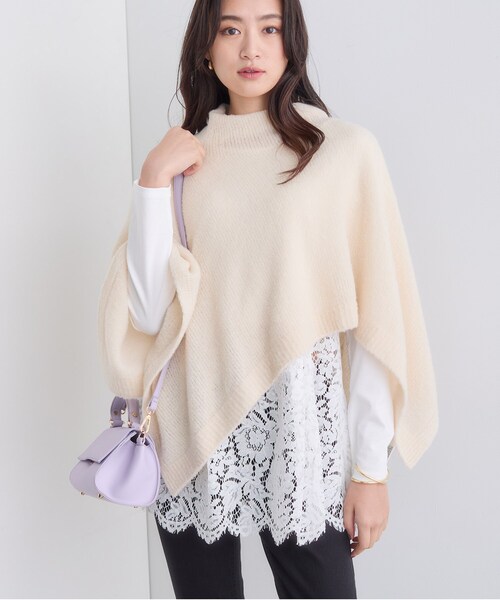 INDIVI（インディヴィ）の「【エアリー素材】ブークレケープポンチョ（ニット/セーター・レディース・ナチュラル/グレー/チャコールグレー・00）」の17枚目の写真