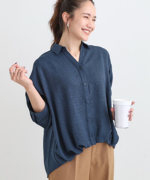 SHOO・LA・RUE（シューラルー）の「【S-LL】インせず着られる デニムライク前開きブラウス（シャツ/ブラウス・レディース・ブルー/ブルー系その他・04/03/02/01）」の2枚目の写真