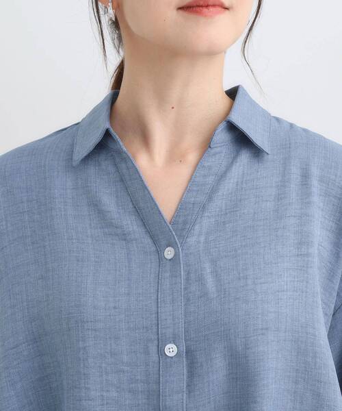 SHOO・LA・RUE（シューラルー）の「【S-LL】インせず着られる デニムライク前開きブラウス（シャツ/ブラウス・レディース・ブルー/ブルー系その他・04/03/02/01）」の14枚目の写真