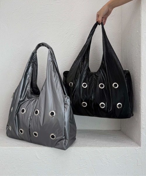 sedacle（セダクル）の「アイレットハンドバッグ（ハンドバッグ・レディース・シルバー/ブラック・FREE）」の4枚目の写真