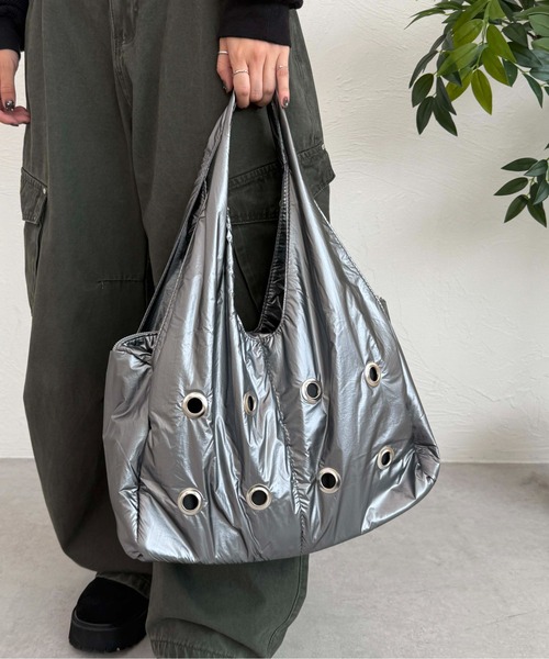 sedacle（セダクル）の「アイレットハンドバッグ（ハンドバッグ・レディース・シルバー/ブラック・FREE）」の5枚目の写真