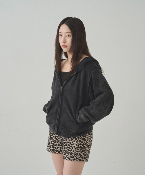 WHO'S WHO gallery（フーズフーギャラリー）の「【KOOKY'N/クーキー】ピグメント加工ジップニットパーカー（パーカー・メンズ・ネイビー/チャコールグレー/ブラウン・SMALL/X-SMALL/MEDIUM）」の8枚目の写真