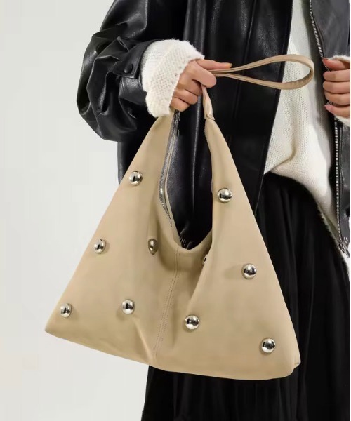 BARELY BLUE(ベアリーブルー)の「【 BARELY BLUE / ベアリーブルー 】 メタル スタッズ ボールド トライアングル ハンドバッグ(ハンドバッグ・レディース・ブラック/ベージュ・FREE)」の8枚目の写真