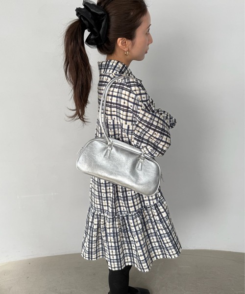 SANSeLF（サンセルフ）の「【SANSeLF】スクエアフォルムコンパクトバッグ saa25a097（ハンドバッグ・レディース・シルバー/ブラック・FREE）」の9枚目の写真