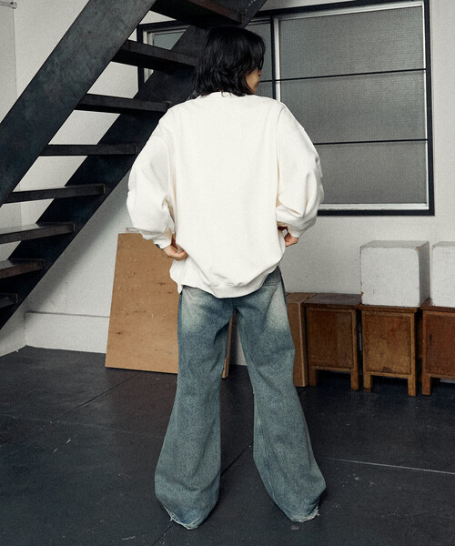 PUBLUX（パブリュクス）の「VISION STREET WEAR/ヴィジョンストリートウェアー 別注DOG PHOTO SWEAT(限定展開)（スウェット・メンズ・ライトグレー/オフホワイト/チャコールグレー・MEDIUM/X-LARGE/LARGE）」の14枚目の写真