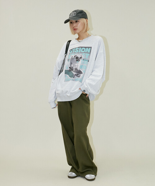 PUBLUX（パブリュクス）の「VISION STREET WEAR/ヴィジョンストリートウェアー 別注DOG PHOTO SWEAT(限定展開)（スウェット・メンズ・ライトグレー/オフホワイト/チャコールグレー・MEDIUM/X-LARGE/LARGE）」の20枚目の写真