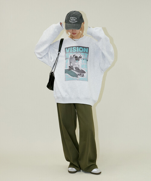 PUBLUX（パブリュクス）の「VISION STREET WEAR/ヴィジョンストリートウェアー 別注DOG PHOTO SWEAT(限定展開)（スウェット・メンズ・ライトグレー/オフホワイト/チャコールグレー・MEDIUM/X-LARGE/LARGE）」の22枚目の写真