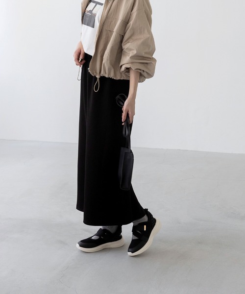 welleg（ウェレッグ）の「ハンズフリー スニーカーサンダル（スニーカー・レディース・ブラック/ベージュ・S/L/LL/M）」の4枚目の写真