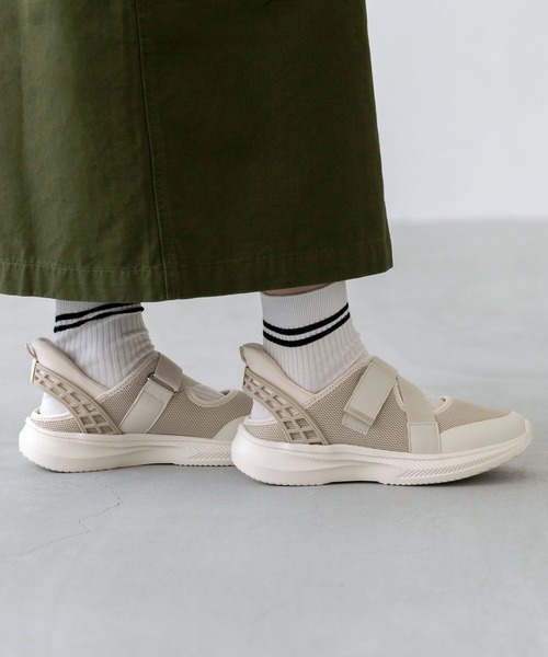 welleg（ウェレッグ）の「ハンズフリー スニーカーサンダル（スニーカー・レディース・ブラック/ベージュ・S/L/LL/M）」の18枚目の写真