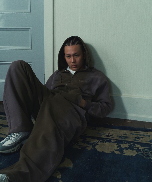 XLARGE（エクストララージ）の「XLARGE×DexFilmz ZIP UP HOODED SWEATSHIRT（パーカー・メンズ・ブラウン/ブラック・XL/L/M/S）」の21枚目の写真