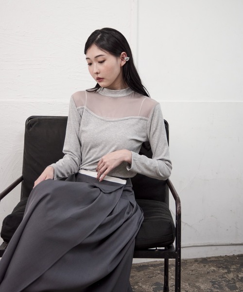 Y/lim(イリム)の「ビスチェ切替デザインTシャツ 長袖(Tシャツ/カットソー・レディース・グレー/ブラック/ブラウン・FREE)」の2枚目の写真