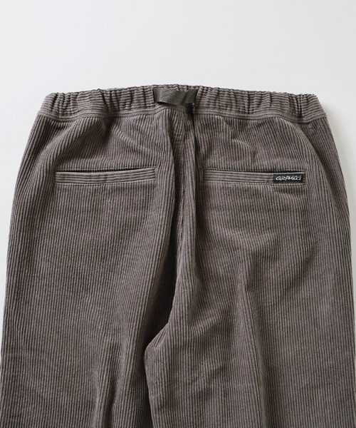 Gramicci(グラミチ)の「GRAMICCI / グラミチ 別注 コーデュロイ リラックスド プリーツ パンツ(その他パンツ・メンズ・グレー/チャコールグレー/カーキ/ブラック/ブラウン・X-LARGE/LARGE/MEDIUM)」の11枚目の写真