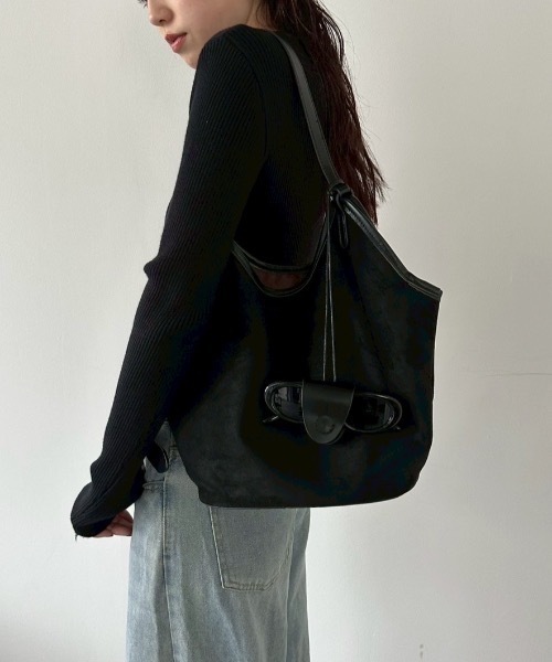 DRWCYS(ドロシーズ)の「スウェードライクカームトート(トートバッグ・レディース・ブラック/ブラウン・FREE)」の9枚目の写真