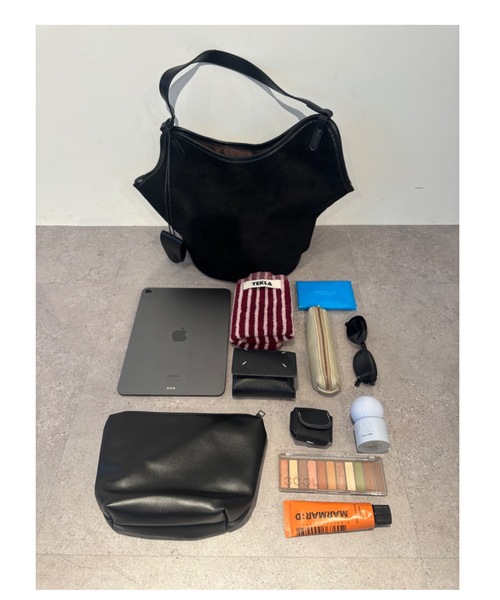 DRWCYS(ドロシーズ)の「スウェードライクカームトート(トートバッグ・レディース・ブラック/ブラウン・FREE)」の16枚目の写真