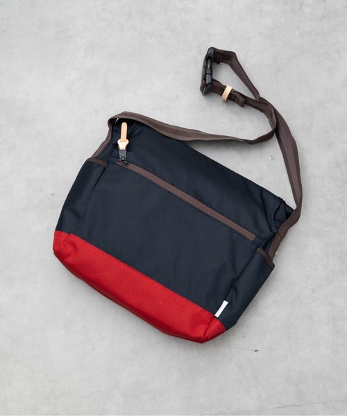 MAKAVELIC(マキャベリック)の「【RES】【MAKAVELIC】TRUCKS GARAGE MESSANGER BAG(ショルダーバッグ・メンズ・ネイビー・FREE)」の2枚目の写真