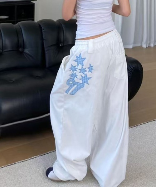 Lis ardent(リスアルダン)の「【春服新色追加】スターアップリケワイドパンツ/Y2Kカジュアルストリート(ブラウン×チェック)/ブラック/ホワイト(スウェットパンツ・レディース・ホワイト/ブラウン/ブラック・M)」の10枚目の写真