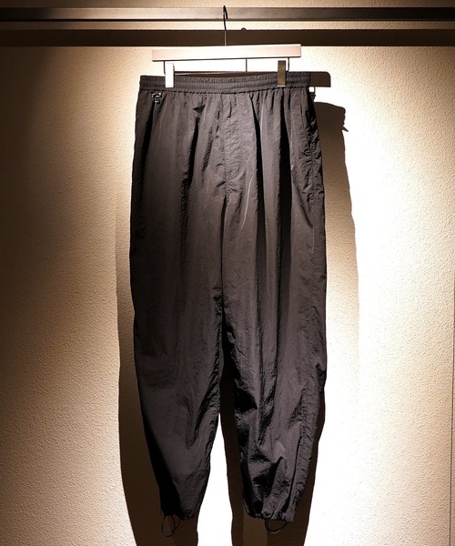 TROVE（トローヴ）の「TROVE 2025aw / FUTURE VINTAGE PLAY PANTS（その他パンツ・メンズ・アイボリー/ブラック・1/3）」の9枚目の写真