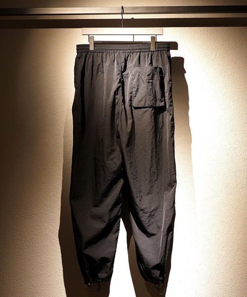 TROVE（トローヴ）の「TROVE 2025aw / FUTURE VINTAGE PLAY PANTS（その他パンツ・メンズ・アイボリー/ブラック・1/3）」の10枚目の写真