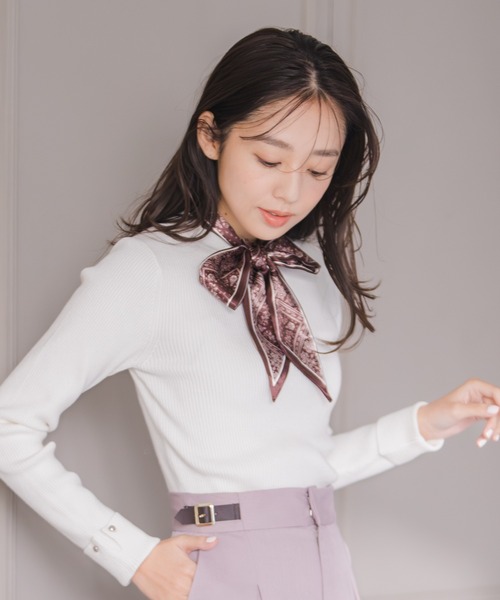 MISCH MASCH(ミッシュマッシュ)の「スカーフ付きリブニット(ニット/セーター・レディース・グレー/ホワイト/ブラック・フリ-)」の7枚目の写真