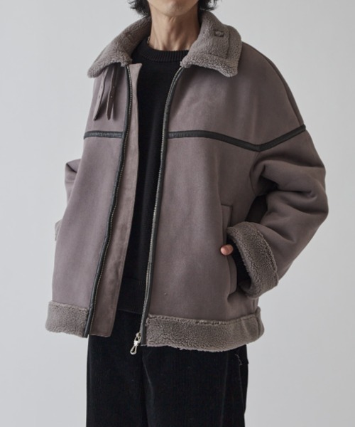Lui's（ルイス）の「フェイクムートンブルゾン（ブルゾン・メンズ・ライトグレー/チャコールグレー・S/M）」の2枚目の写真