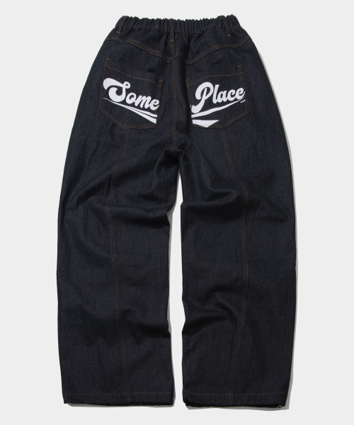 SOME PLACE(サムプレイス)の「グラフィティステッチピンタックバンディングハイウエストデニムパンツ(デニムパンツ・レディース・ライトブルー/ブラック・FREE)」の4枚目の写真