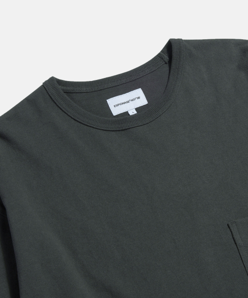 ESPIONAGE（エスピオナジ）の「Minimalist Pocket Heavyweight L/S Tee Vintage Black（Tシャツ/カットソー・レディース・その他・MEDIUM/LARGE/X-LARGE）」の4枚目の写真