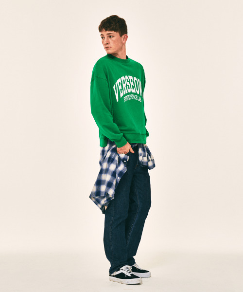 VERSE ONE(バースワン)の「ARCH LOGO CREWNECK SWEATSHIRTS GREEN(スウェット・レディース・その他・LARGE/MEDIUM/SMALL)」の5枚目の写真
