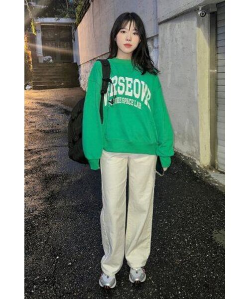 VERSE ONE(バースワン)の「ARCH LOGO CREWNECK SWEATSHIRTS GREEN(スウェット・レディース・その他・LARGE/MEDIUM/SMALL)」の13枚目の写真