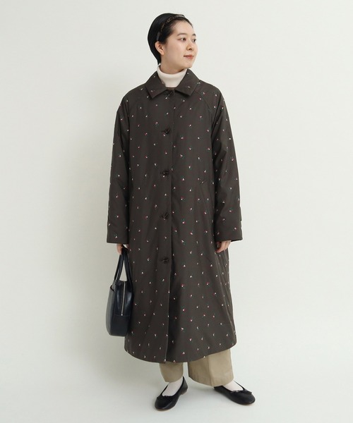 CHILD WOMAN（チャイルドウーマン）の「EVOダウン 小花刺繍ステンコート（ステンカラーコート・レディース・カーキ・FREE）」の21枚目の写真