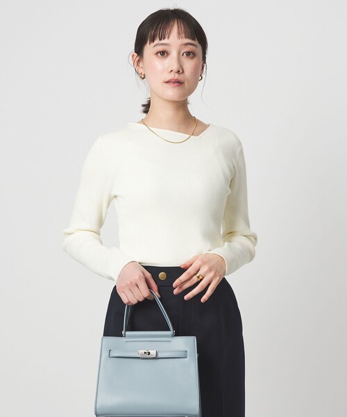 green label relaxing(グリーンレーベルリラクシング)の「<1_OF MINE>リブ アシンメトリー ネック プルオーバー ニット(ニット/セーター・レディース・ライトピンク/その他1/ネイビー/ホワイト・FREE)」の9枚目の写真