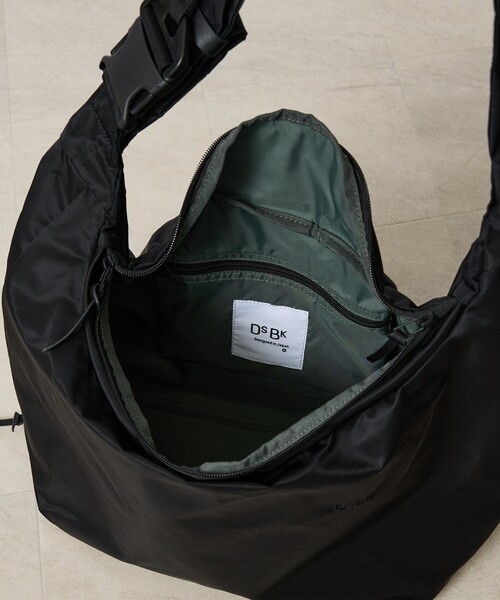 ABAHOUSE(アバハウス)の「【DsBk / ディーエスビーケー】 REGISTER SLING L /スリングバッグ /ユニセックス 【WEB限定】(バックパック/リュック・メンズ・グレー/ブラック/カーキ/ネイビー・フリー)」の8枚目の写真