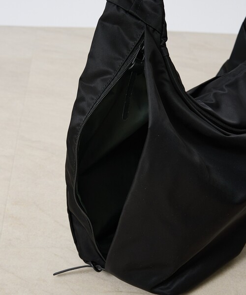 ABAHOUSE(アバハウス)の「【DsBk / ディーエスビーケー】 REGISTER SLING L /スリングバッグ /ユニセックス 【WEB限定】(バックパック/リュック・メンズ・グレー/ブラック/カーキ/ネイビー・フリー)」の10枚目の写真