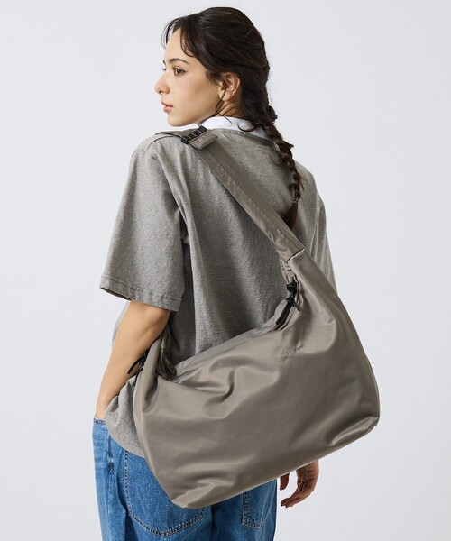 ABAHOUSE(アバハウス)の「【DsBk / ディーエスビーケー】 REGISTER SLING L /スリングバッグ /ユニセックス 【WEB限定】(バックパック/リュック・メンズ・グレー/ブラック/カーキ/ネイビー・フリー)」の17枚目の写真