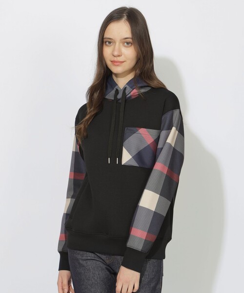 CB CRESTBRIDGE（シービークレストブリッジ）の「パーシャルチェック切替フーディー（パーカー・レディース・オフホワイト/ブラック・3/2/1）」の2枚目の写真