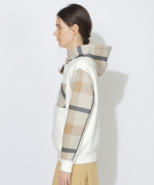 CB CRESTBRIDGE（シービークレストブリッジ）の「パーシャルチェック切替フーディー（パーカー・レディース・オフホワイト/ブラック・3/2/1）」の16枚目の写真