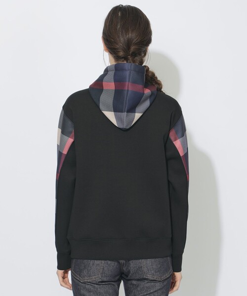 CB CRESTBRIDGE（シービークレストブリッジ）の「パーシャルチェック切替フーディー（パーカー・レディース・オフホワイト/ブラック・3/2/1）」の6枚目の写真