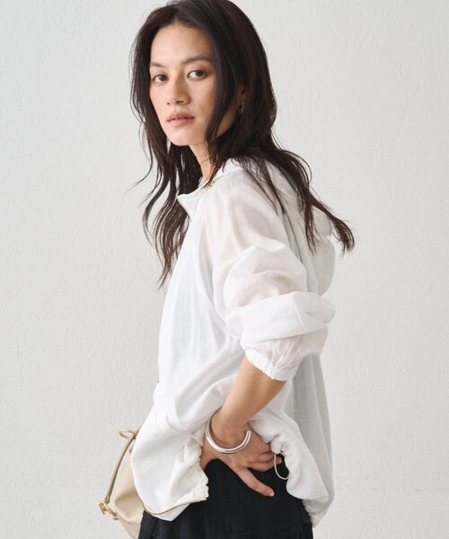 LOUNGEDRESS(ラウンジドレス)の「シアーZIPパーカー(パーカー・レディース・オフホワイト/ベージュ/ブラック・FREE)」の10枚目の写真