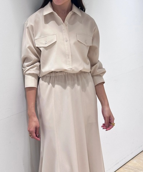 CADUNE（カデュネ）の「ドロストシャツワンピース（ワンピース・レディース・ネイビー/チャコールグレー/ベージュ系その他・38/36）」の2枚目の写真