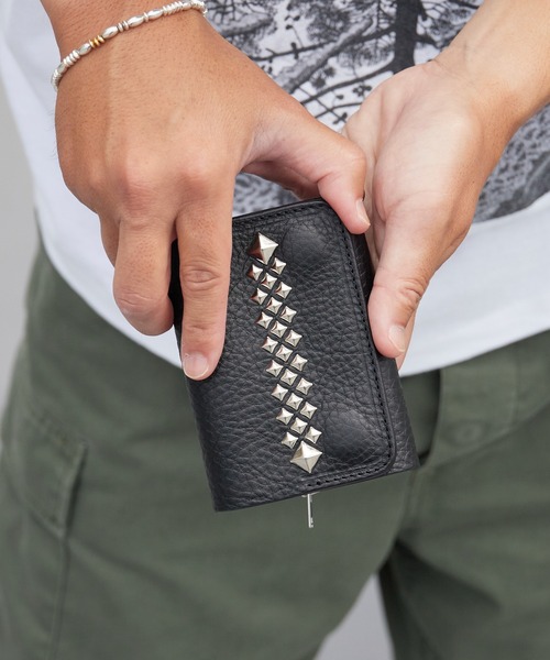 CALEE(キャリー)の「CALEE/キャリー STUDS LEATHER MULTI WALLET レザー財布 2026年 夏 夏服(財布・メンズ・ブラック・FREE)」の1枚目の写真