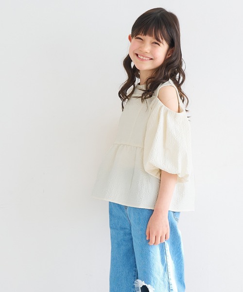 coca(coca)(コカ)の「【WEB限定セール】キッズ 肩あきジャカードブラウス(シャツ/ブラウス・キッズ・ブラック/アイボリー・150/140/130/120)」の4枚目の写真
