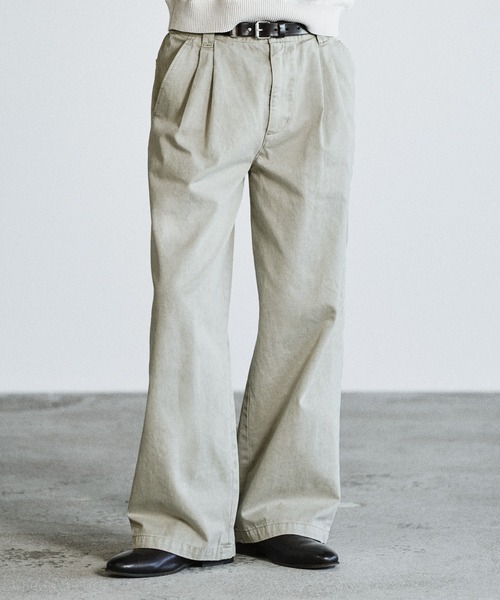 WYM LIDNM（ウィム バイ リドム）の「GABA WIDE PIGMENT DYED 2TUCK TROUSERS（その他パンツ・メンズ・ライトグレー/ブラック系/グレイッシュベージュ・L/M/S）」の2枚目の写真