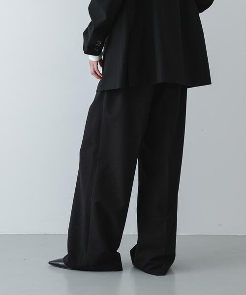 SENSE OF PLACE by URBAN RESEARCH（センスオブプレイスバイアーバンリサーチ）の「『XS,TALLサイズ/WEB限定』『イージーケア』ワイドイージーパンツ（スラックス・レディース・ブラック/ベージュ系その他/グレー・TALL/SMALL/MEDIUM/LARGE/X-SMALL）」の4枚目の写真