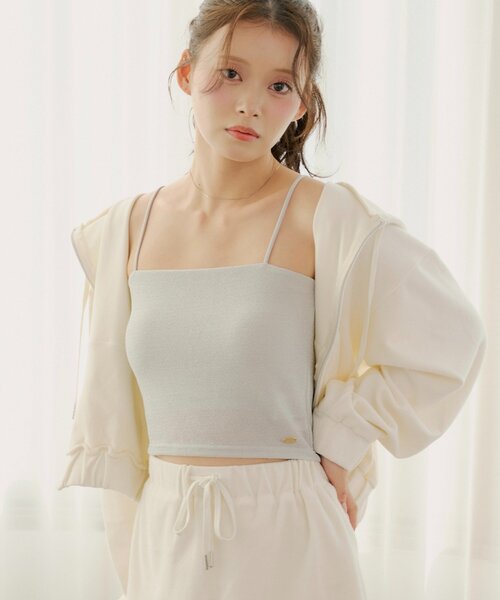 Chico（チコ）の「カップ付きラメベアキャミ（キャミソール・レディース・ベージュ/アイボリー/ブラック/ピンク・SMALL/MEDIUM）」の2枚目の写真