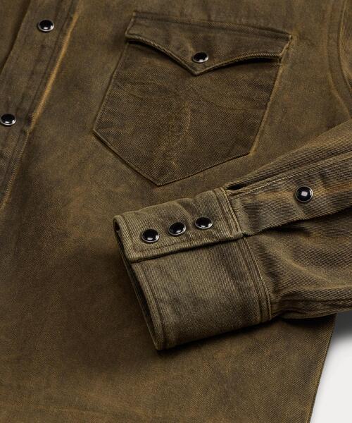 RRL（ダブル アール エル）の「スリム フィット スタデッド デニム ウエスタン シャツ（デニムジャケット・メンズ・ブラウン・XS/XL/L/M/S/XXL）」の7枚目の写真
