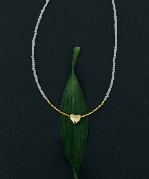 DRWCYS(ドロシーズ)の「ハートビーズネックレス(ネックレス・レディース・ブラック/ホワイト・FREE)」の1枚目の写真